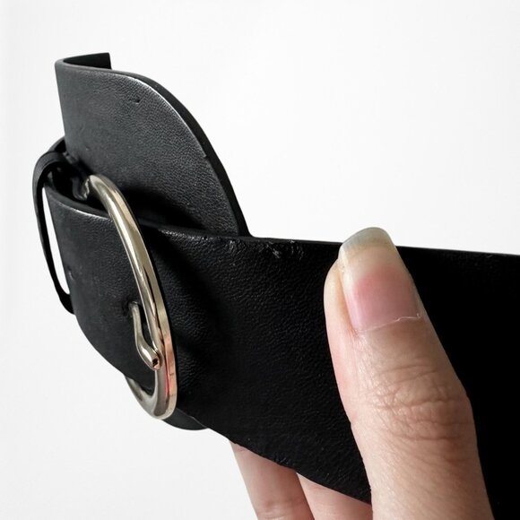 Zara Black Large Oversized Faux Leather Gold Hardware Statement Belt - Picture 4 of 5